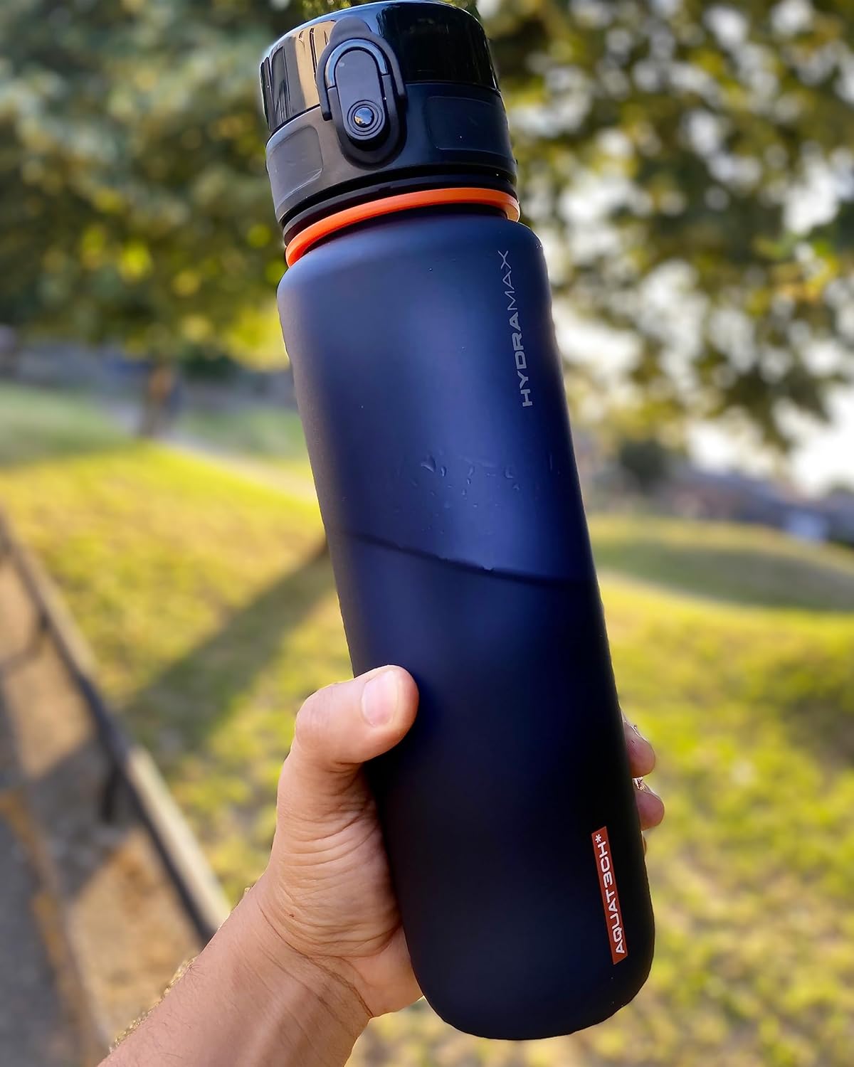 AQUAT3CH Hydramax Sports Water Bottle 1L - Water Bottle with Fruit Infuser – water bottle 1l - BPA-Free Plastic Gym Water Bottle – Leakproof Drinking Bottle for Running, Gym, Travel, Outdoor, Fitness